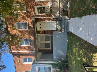 Main picture of 2711 Round Rd