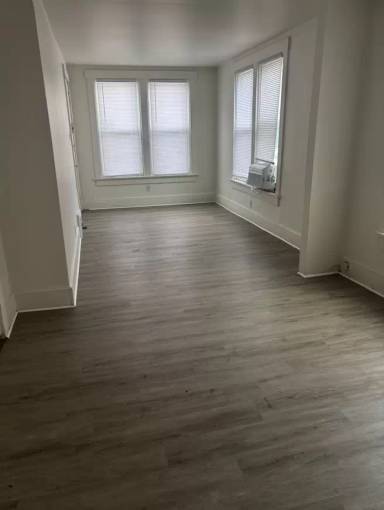 Main picture of 522 W Allen St