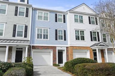 Main picture of 3656 Billings St