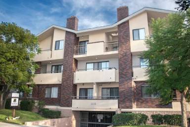 Main picture of 1112 Linden Ave