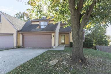 Main picture of 11329 King St