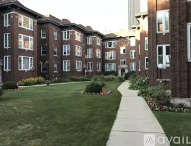 Main picture of 3619 N Pine Grove Ave