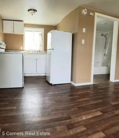 Main picture of 202 Alder St