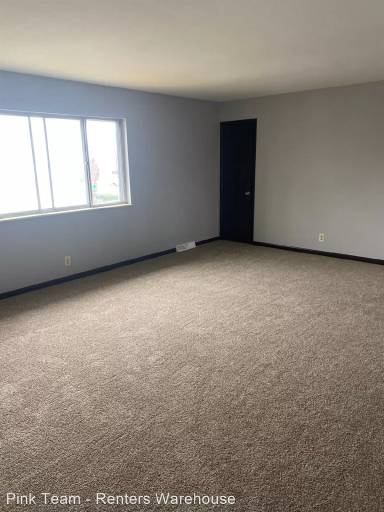 Main picture of 4872 N 91st St