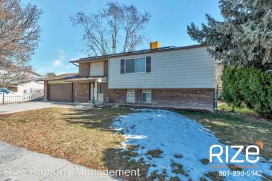 Main picture of 556 N New Star Dr