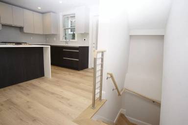 Main picture of 2 Evandale Ter