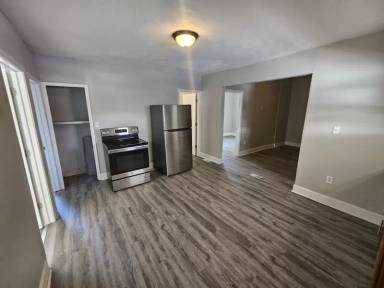 Main picture of 3214 W 73rd St