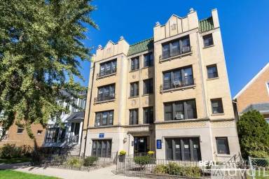 Main picture of 4737 N Hermitage Ave