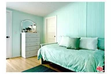Main picture of 2219 Ocean Ave