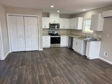 Main picture of 80 Redwood Ln