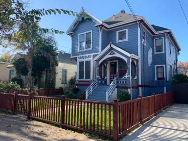 Main picture of 411 S 11th St