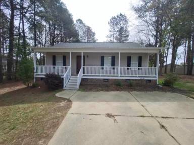Main picture of 105 Brookwood Ct