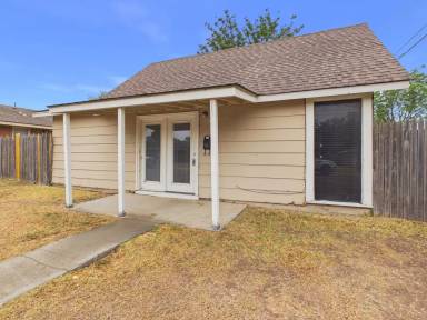 Main picture of 2319 Bell St