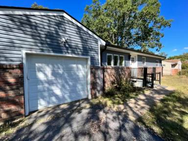 Main picture of 1217 Echo Dr