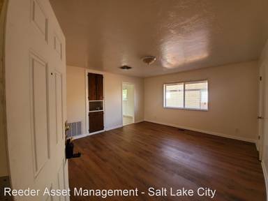 Main picture of 1444 W Pacific Ave