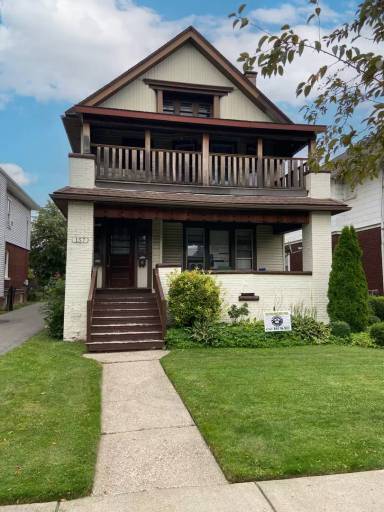 Main picture of 157 Saranac Ave