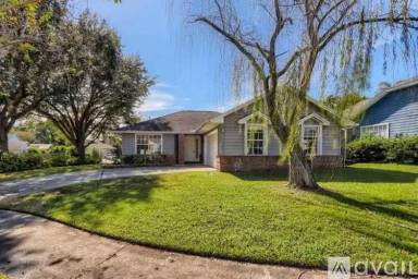 Main picture of 6540 Grosvenor Ln
