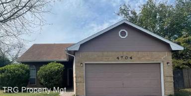 Main picture of 4704 Mesa Dr