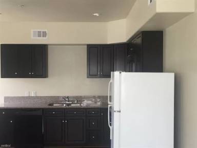 Main picture of 1536 W 11th Pl
