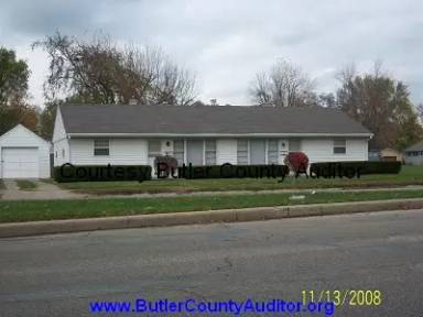 Main picture of 742 N University Blvd