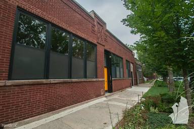Main picture of 3312 N Ravenswood Ave