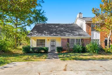 Main picture of 1682 Winchester Way SE