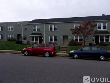 Main picture of 740 N Monroe St