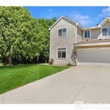 Main picture of 633 Kingfisher Ln