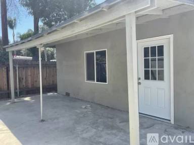 Main picture of 7836 Orchard St