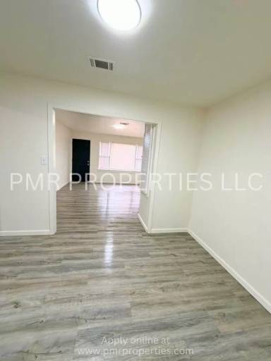 Main picture of 2505 SW H Ave
