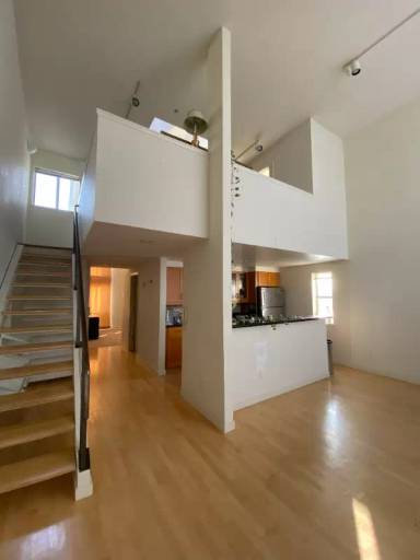 Main picture of 155 Harriet St