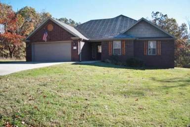 Main picture of 2 Dickenshire Dr