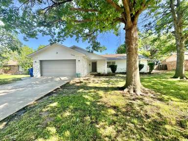 Main picture of 2608 E Dallas St