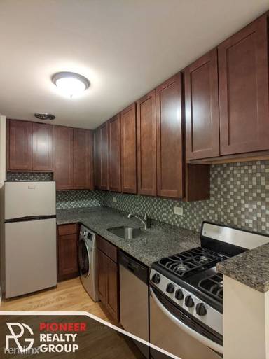 Main picture of 555 W Arlington Apartments