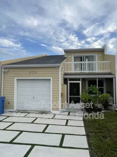 Main picture of 8771 Bay Pointe Dr