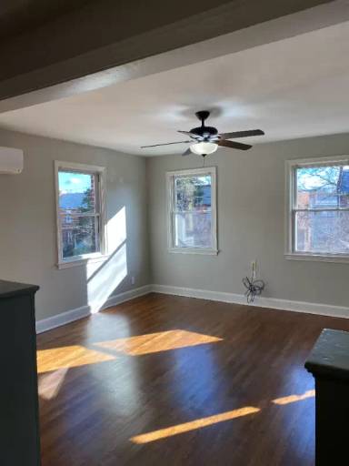 Main picture of 3914 9th St NE