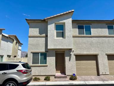 Main picture of 2746 Champagne Gold Ave