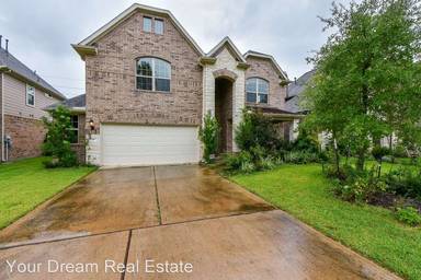 Main picture of 59 E Wading Pond Cir