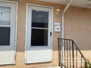 Main picture of 2718 Poplar St