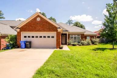 Main picture of 4516 Warner Ct