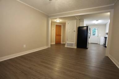 Main picture of 605 Edmon Ave