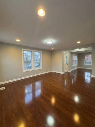 Main picture of 18320 Morris Ave
