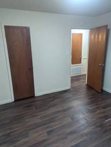 Main picture of 1123 E 19th St