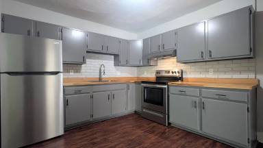 Main picture of 230 Main St