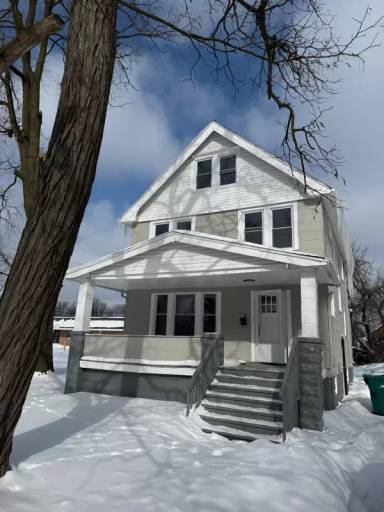Main picture of 17421 Broadway Ave
