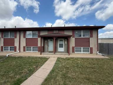 Main picture of 2422 W Savannah St