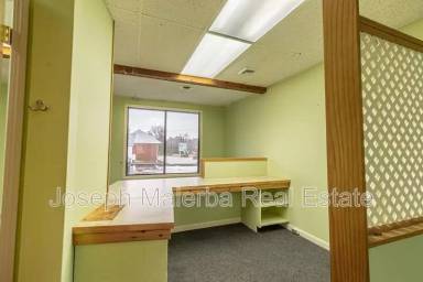 Main picture of 912 Route 32