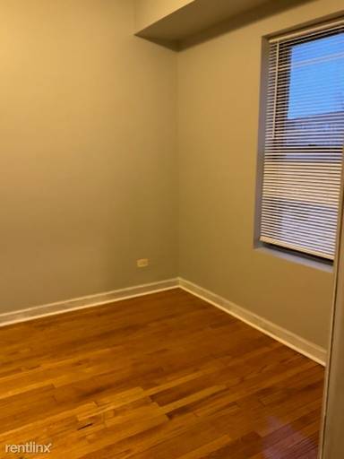 Main picture of 1723 E 79th St