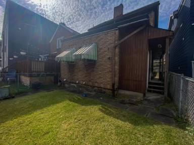 Main picture of 906 Evergreen Ave