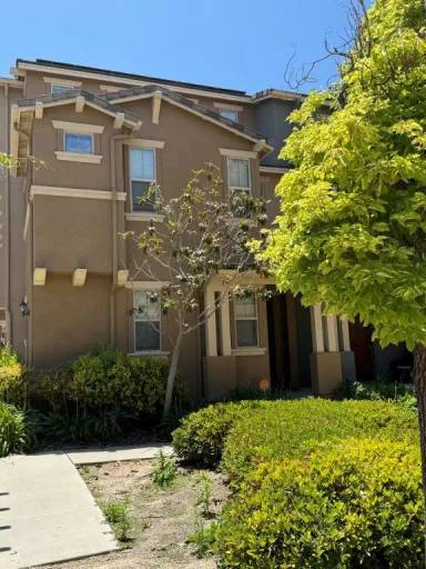 Main picture of 1812 Olive Green St